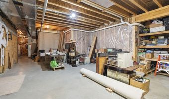 2111 Bunker Ct, Auburn, IN 46706