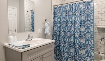948 N Front St C-2, Allentown, PA 18102
