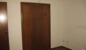 525 Valley View Ave, Baltic, SD 57003