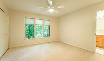 1544 Newport Creek Dr, Ann Arbor, MI 48103
