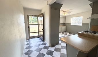 712 9th St, Abernathy, TX 79311