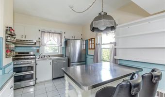 71 Clarence St, Cranston, RI 02910