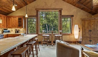 500 Wild Swan Trl, Bigfork, MT 59911