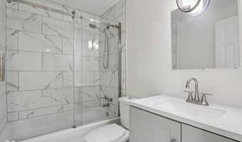 4127 Greenfield Dr, Anderson, IN 46013