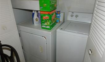 345 LAKEPOINTE Dr 204, Altamonte Springs, FL 32701