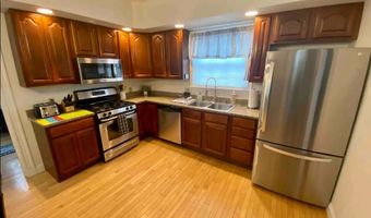 52 Grove St, Bangor, ME 04401