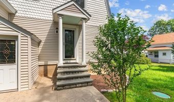 11 Taft St, Coventry, RI 02816