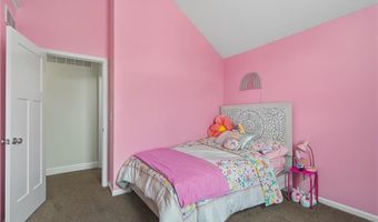 6994 141st St, Basehor, KS 66007