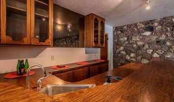 1212 PARKLAND Dr, Aztec, NM 87410