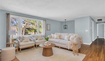 6 Acre Ave, Barrington, RI 02806