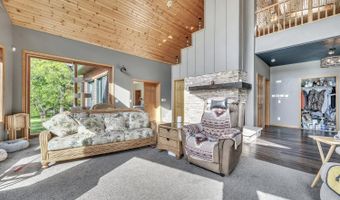 1011 Hwy 15, Armstrong, IA 50514