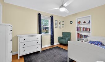 9302 W PARKHILL Dr, Bethesda, MD 20814