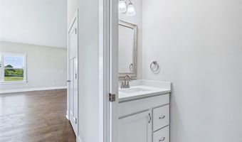 126 Woodland Hills Ct, Alton, IL 62002