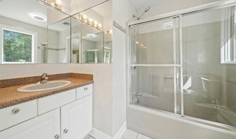30 Dutchess Dr, Cranston, RI 02921
