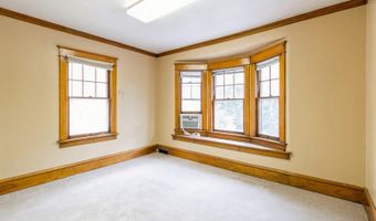 615 Kellogg Ave, Ames, IA 50010