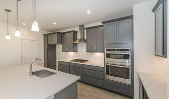 6804 Snowy Owl Ln, Affton, MO 63123