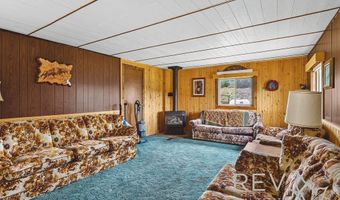 31 Posten Rd, Cody, WY 82414