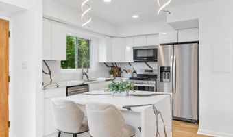 7801 WINONA Ct 7801, Annandale, VA 22003