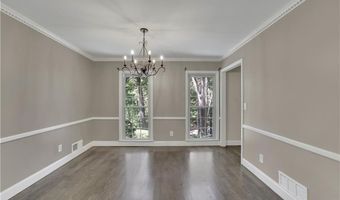 835 Lakeshore Dr NW, Berkeley Lake, GA 30096