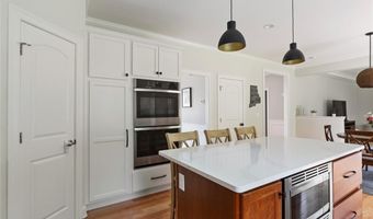 25 Kristin Dr, Cranston, RI 02921