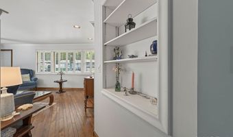 39 Green Hill Ln, Cheshire, CT 06410