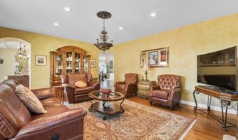 15718 Creek Hills Rd, El Cajon, CA 92021
