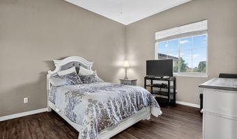 1937 E VICTORIA St, Chandler, AZ 85249