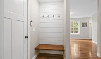 90 Village Place Dr, Barrington, NH 03825