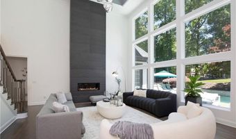 265 Oakhurst Leaf Dr, Alpharetta, GA 30004