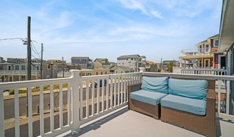 223 10th St N St, Brigantine, NJ 08203