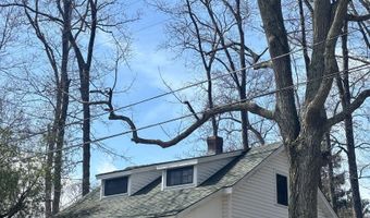 7 Hazen St, Chester, CT 06412