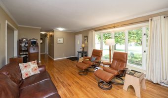 204 E Madison Dr, Polk City, IA 50226