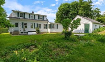 281 Green End Ave, Middletown, RI 02842