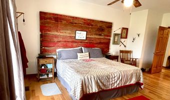 24352 St. Hwy Ee, Aurora, MO 65605