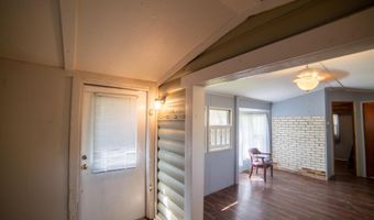 1423 N Lawrence Hollow Dr, Bloomfield, IN 47424