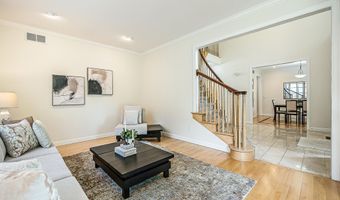 1544 Newport Creek Dr, Ann Arbor, MI 48103