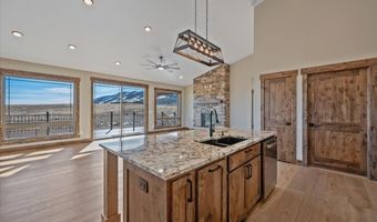 18 RAINBOW VALLEY LODGE Rd, Centennial, WY 82055