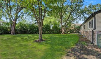 1704 S Highland Ave, Arlington Heights, IL 60005