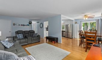 237 Valleyoak Ct, Ballwin, MO 63021