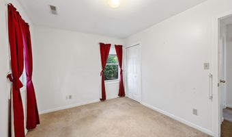 56 Miracle Ln, Albany, NY 12211