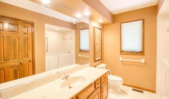 7025 Stonington Rd, Anderson Twp., OH 45230