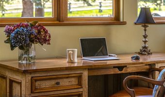 390 Hayrake Ln, Bozeman, MT 59715