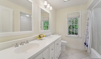24 Scott Ct, Allendale, NJ 07401