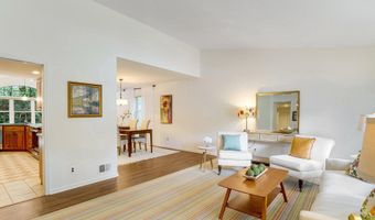 8606 FALKSTONE Ln, Alexandria, VA 22309