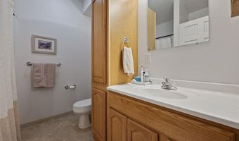 800 Kaitlynn Ave, Anamosa, IA 52205