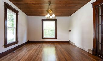 503 Mcnatt Ave, Aurora, MO 65605