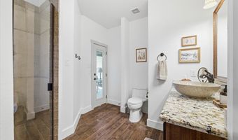 570 S Point Ct, Aledo, TX 76008