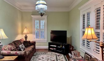102 Jackson St, Albertville, AL 35950