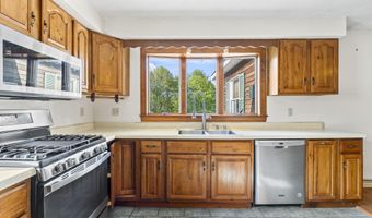 117 Taylor Woods Rd, Belgrade, ME 04917