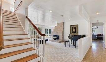 7029 Arizona Ave, Los Angeles, CA 90045